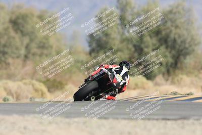 media/Oct-04-2025-CVMA (Sat) [[408bcdd6e4]]/Race 13-Amateur Supersport Open/
